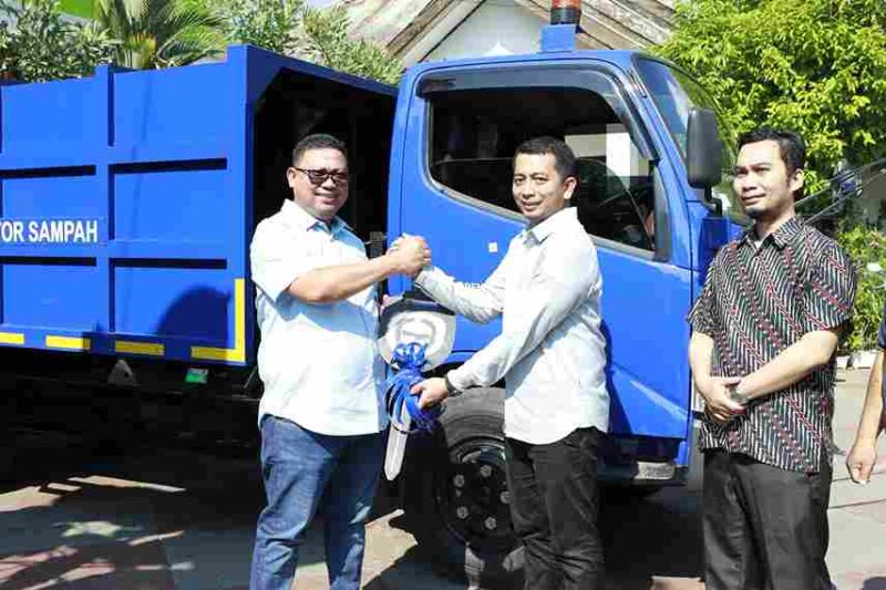 Palopo Kini Punya Mobil Compactor Sampah