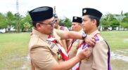 Apel Besar Hari Pramuka ke-63, Pj Wali Kota Palopo Sematkan Tanda Penghargaan