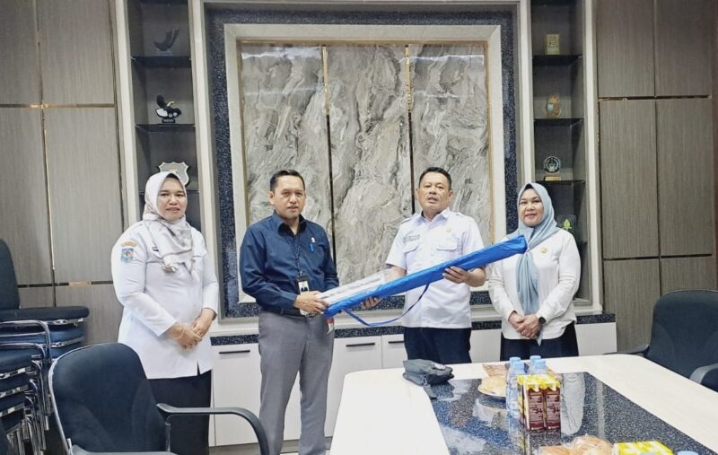 Beburu Jajanan Pagi Di Kawasan Menara Payung