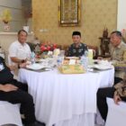 PENUH HANGAT, PEMDAKAB MOROWALI JAMU PEMDAKAB KONAWE DALAM JAMUAN MAKAN SIANG BERSAMA