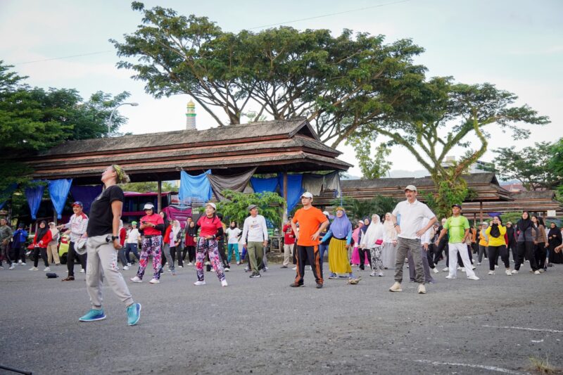 Senam Sehat di Area Dangerakko, Lanjut dengan Bersih-Bersih